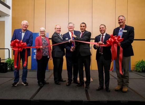 L to R: David Huddleston, state representative; Dr. Russell Crutchfield, chief operating officer for Gov. Brian Kemp; Dr. Ashwani Monga, 在线博彩 interim president; Clint Samples, 在线博彩 interim dean of the College of Humanities, Arts and Social Sciences; Dr. Jon Preston, 在线博彩 provost and senior vice president; Sandra Neuse, USG vice chancellor of real estate and facilities; Brett Ledbetter, city councilman